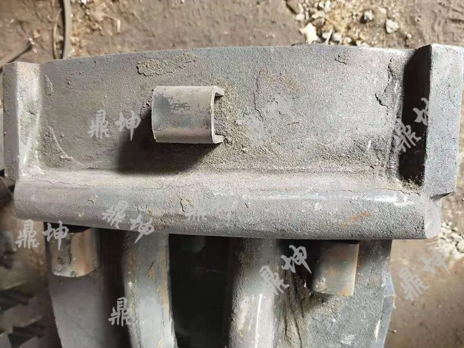 酒鋼熄焦車大輪緣高磷鑄鐵閘瓦